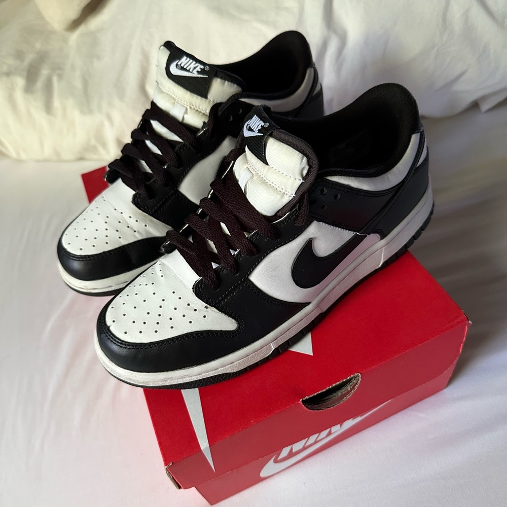 NIKE PANDA DUNKS